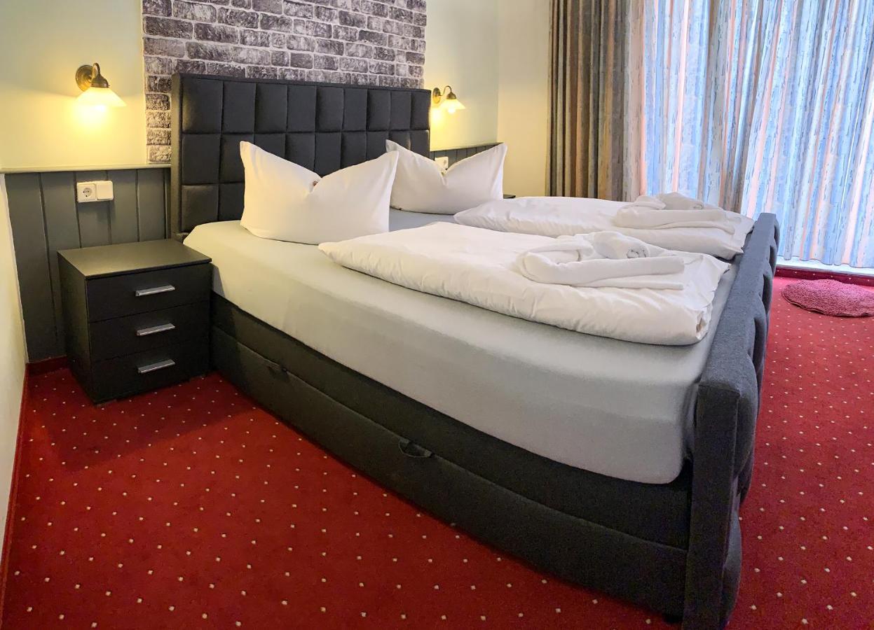 Double Room Private Bathroom