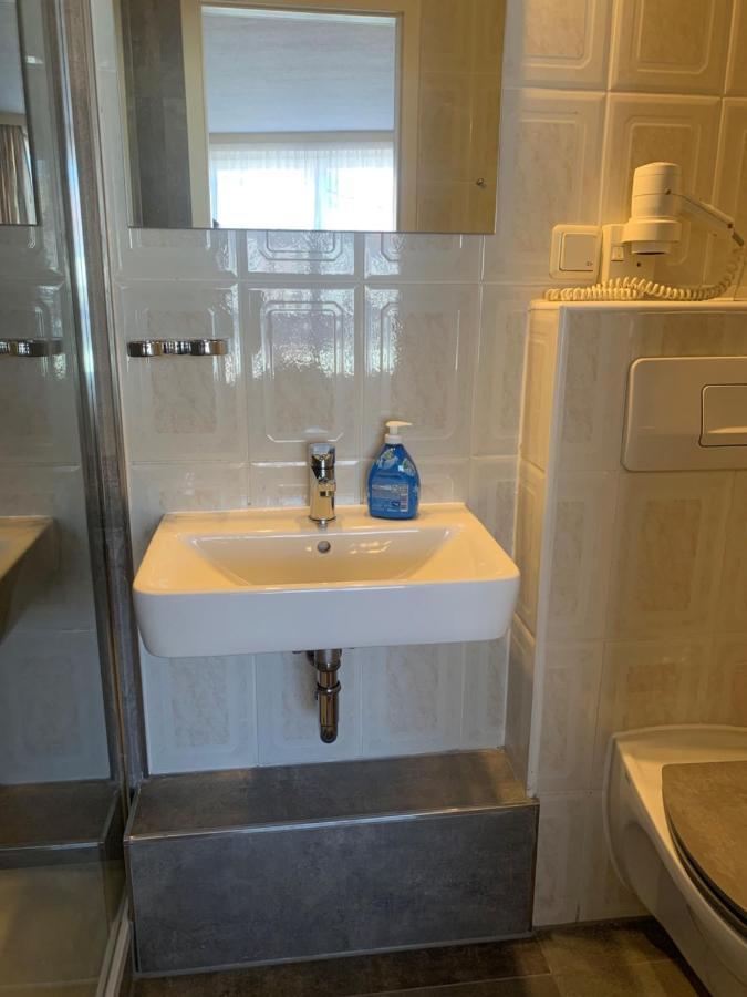Double Room Private Bathroom