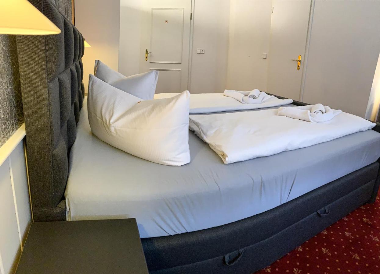 Double Room Private Bathroom
